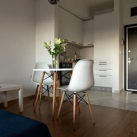 Center Studio - Madzir Maalo Апартаменты