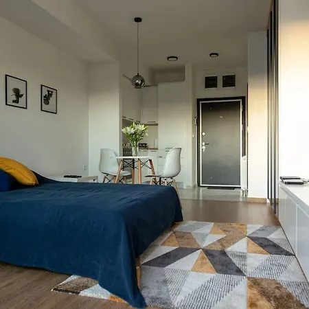 Apartment Center Studio - Madzir Maalo *